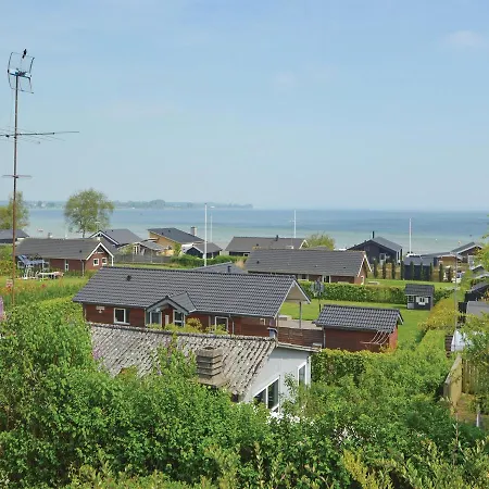 Three-bedroom Holiday In 펜션 Sjolund